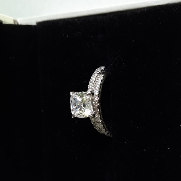 Maxine Dimaond Ring Set - size 7 - Picture 3 of 3